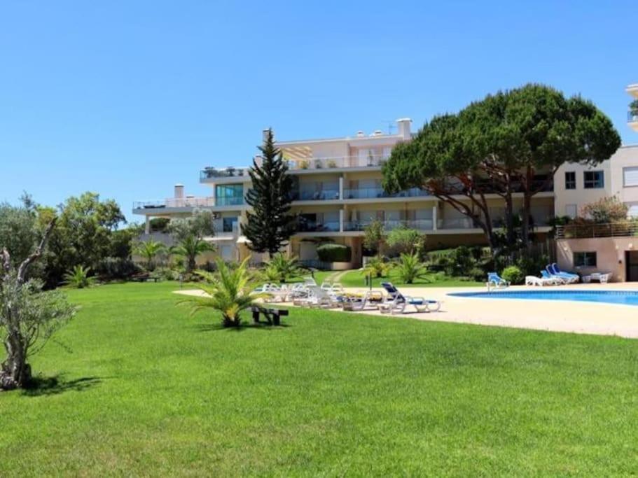 Happiness Apartment - Tennis Court & Pool & Albufeira Bagian luar foto